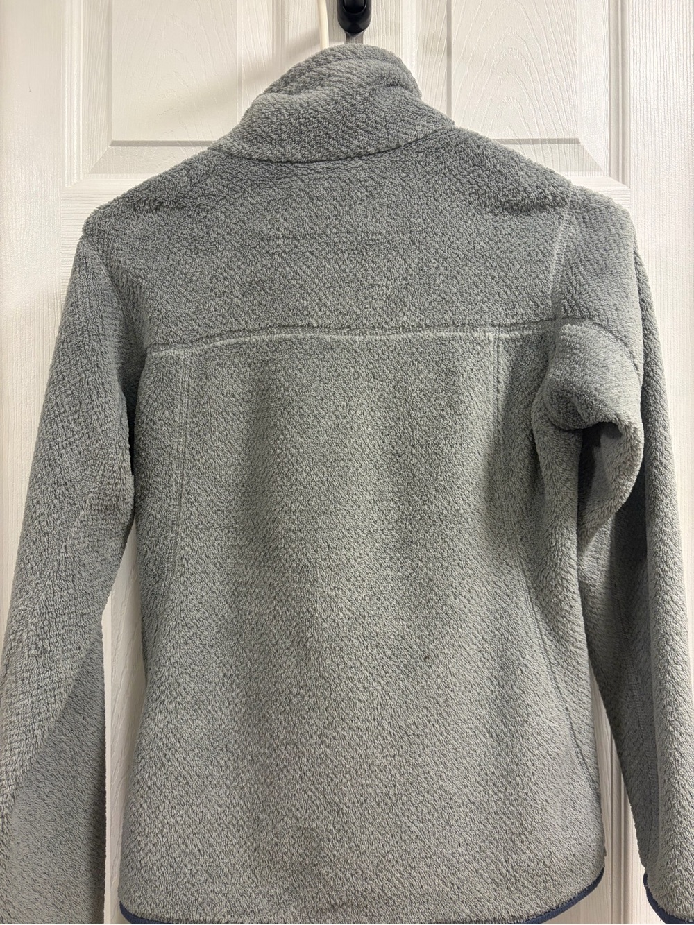 Patagonia fleece sweater - Picture 3 of 3